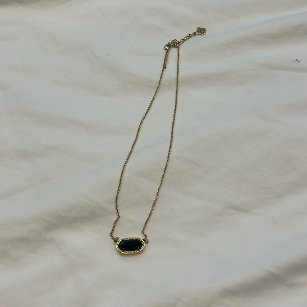 Kendra Scott Necklace in gold with black stone
